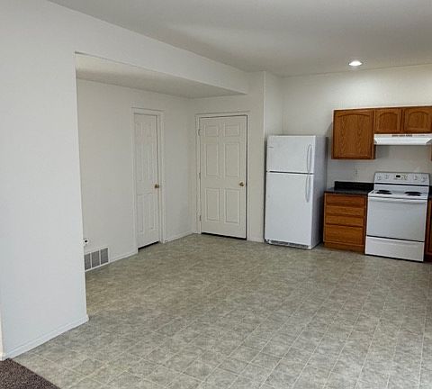 5th image of 269 W Coral Dr