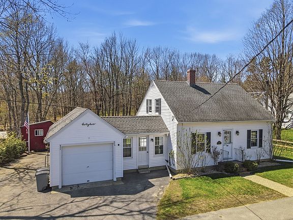 2nd image of 42 Bacon St