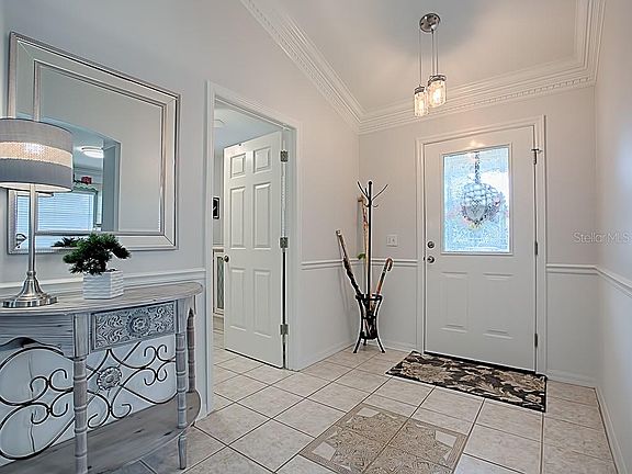5th image of 609 Ortega Way