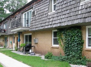 302 Oakwood Ct, Walhalla, ND 58282