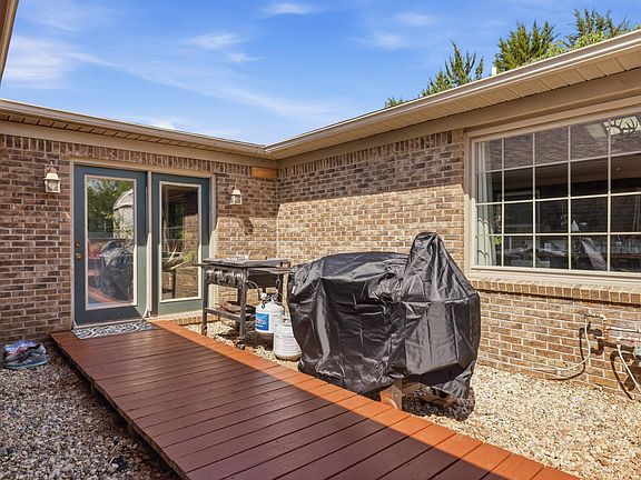 5th image of 468 Mermie Rd