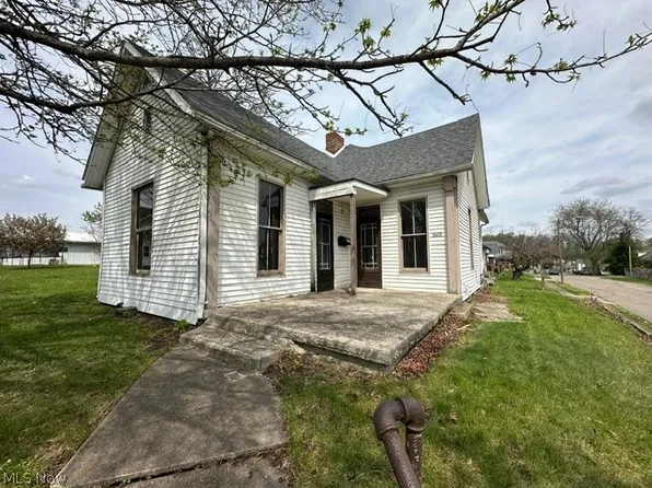 1601 Ridge Ave, Zanesville, OH 43701