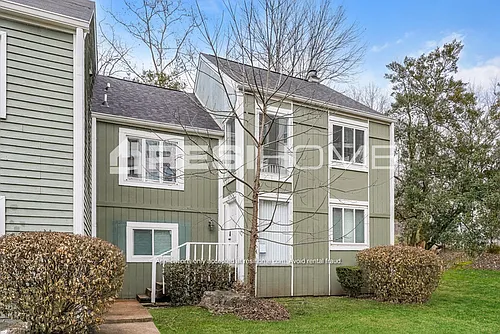 428 Raintree Pl Photo 1