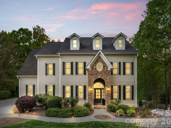 107 McAuley Ct, Mooresville, NC 28117