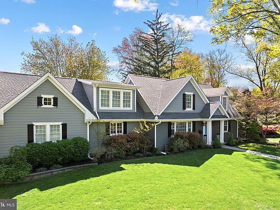 2nd image of 1115 Greenmount Rd