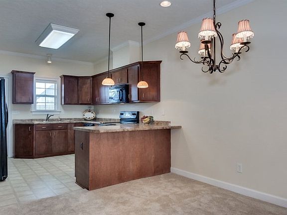 5th image of 6074 Village West Ln