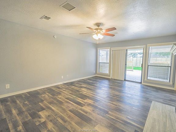 5th image of 2808 Jennifer Dr