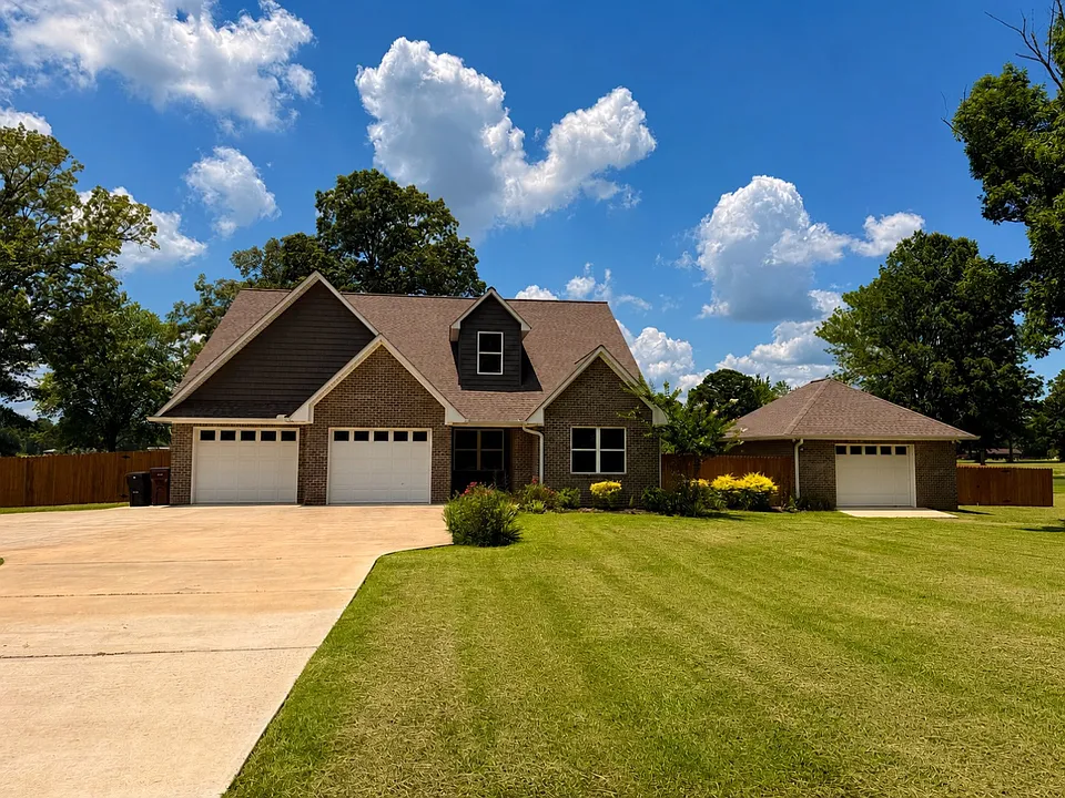 40049 Back 9 Dr