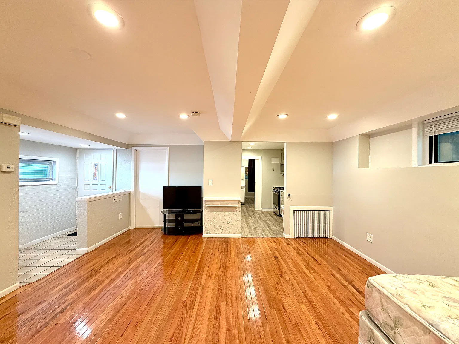 Studio, $1,650 — Photo 1