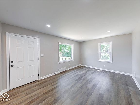 4th image of 3748 N Olney St