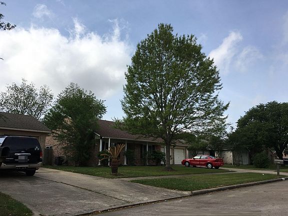 2nd image of 16711 Castle Fraser Dr
