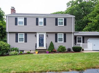14 Archer Ln, Lynnfield, MA 01940