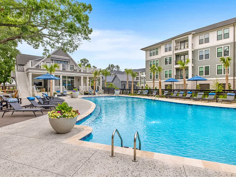 The Henslow Daniel Island Apartments & Townhomes — Photo 83