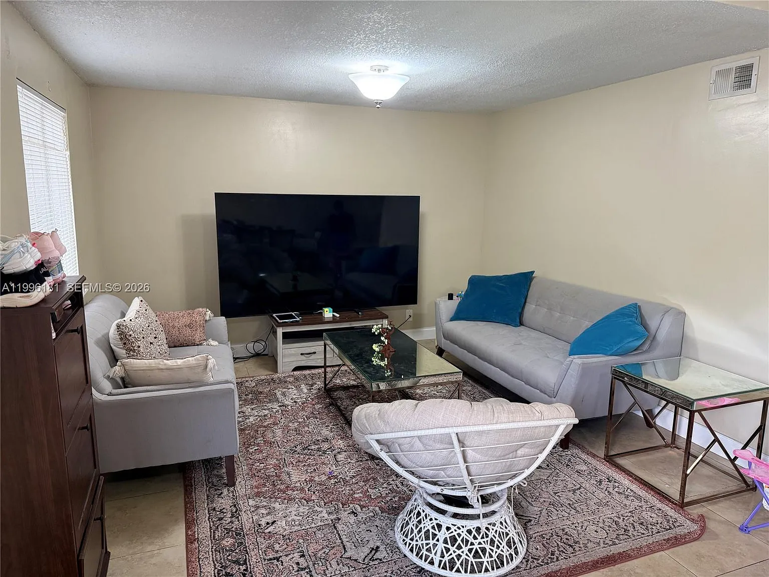 3 bed, 1508 sqft, $2,700 — Photo 2
