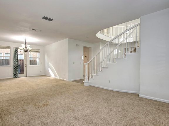 5th image of 2380 Kinsella Way