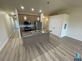 9308 W 32nd St #6, Sioux Falls, SD 57106