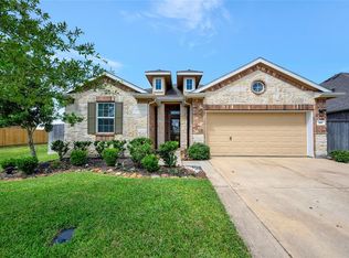 385 Lake Line Dr, Alvin, TX 77511