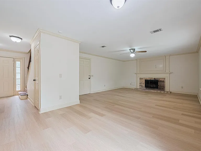 3614 Bee Bayou Ln — Photo 5