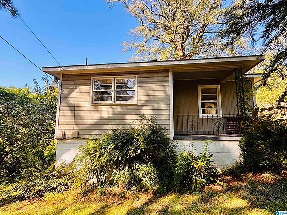 2nd image of 800 11th St