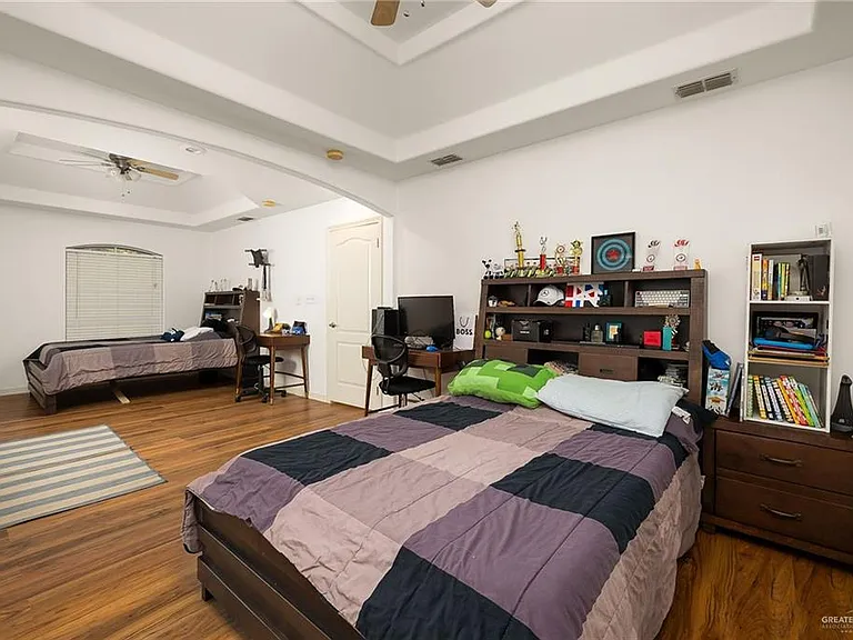 3301 Santa Olivia St — Photo 21