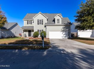 302 Providence Dr, Jacksonville, NC 28546