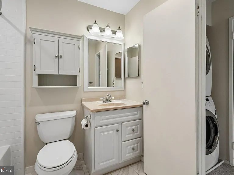 7822 Harrowgate Cir #D — Photo 19