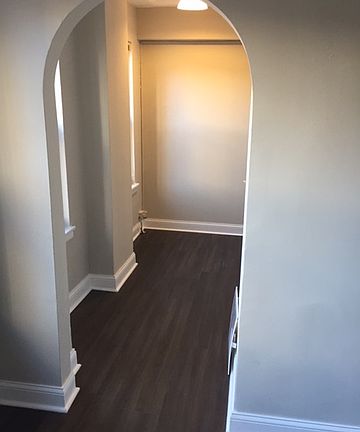 2nd image of 1211 N La Salle St #204