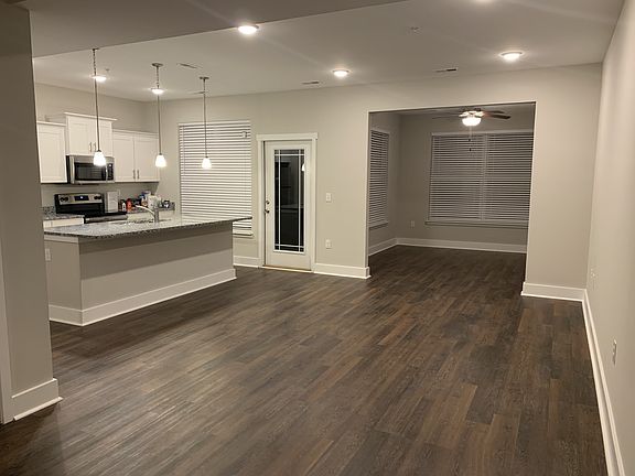 3rd image of 6039 Hillside Ln