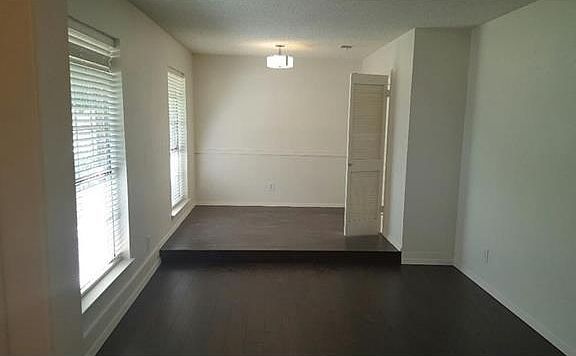 2nd image of 2709 S Cypress Cir