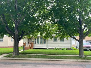 615 S Minnesota St, Mitchell, SD 57301