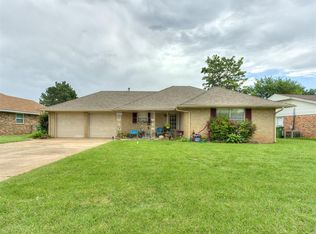 1200 Kingston Dr, Yukon, OK 73099