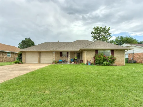 1200 Kingston Dr, Yukon, OK 73099