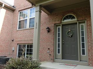 450 Conservatory Ln, Aurora, IL 60502
