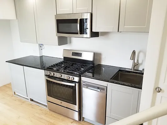 Rented by Barbara Puccia Realty LLC | media 7