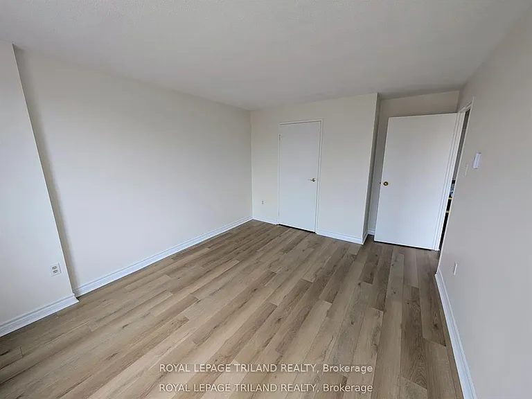 135 Base Line Rd W #306 — Photo 16