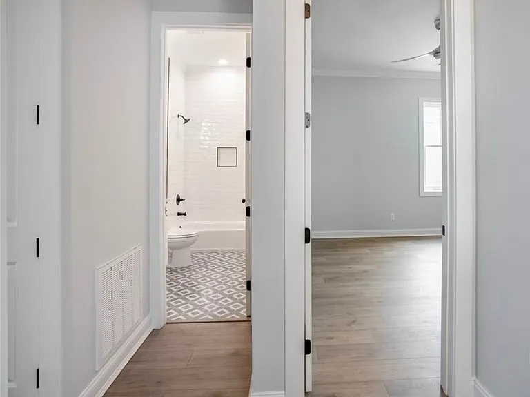 1718 Barnard St #1718 — Photo 30