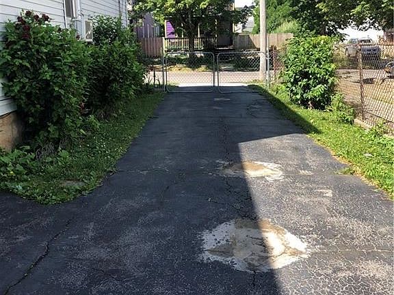5th image of 655 West Ave