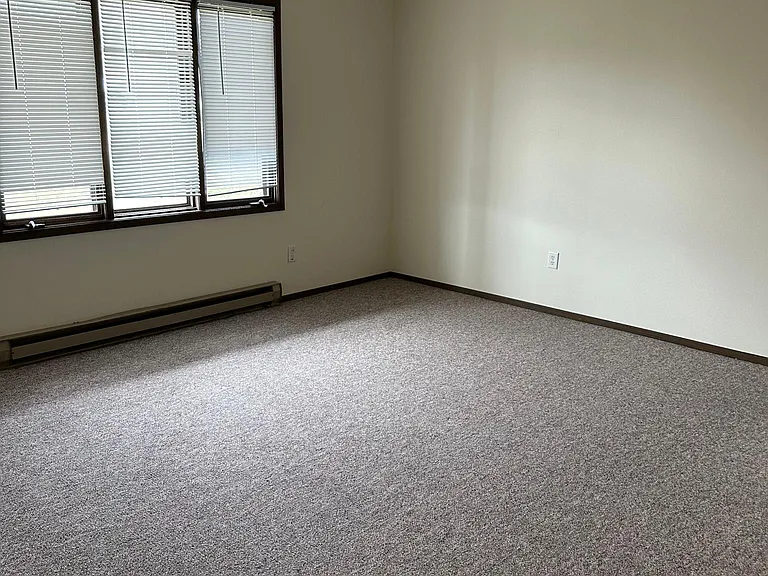 640 Fox Knoll Dr #7 — Photo 7