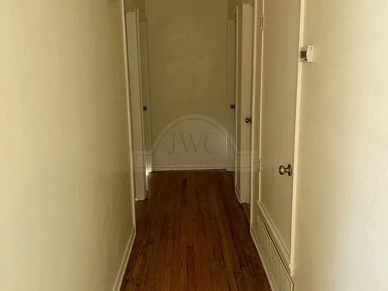 304 Oak St — Photo 11