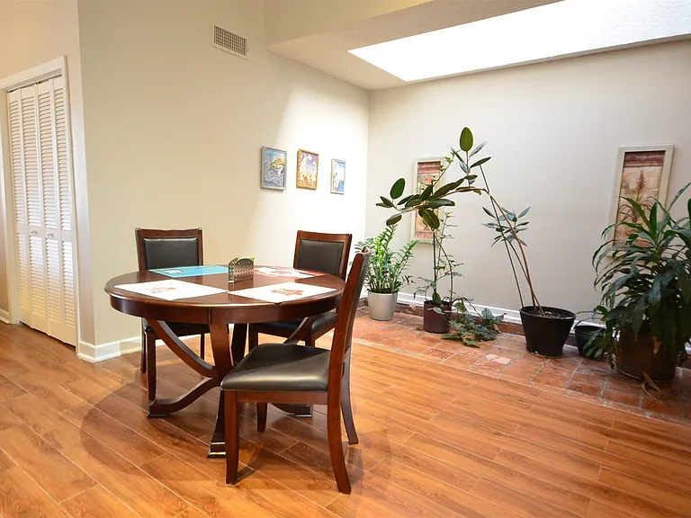 7655 S Braeswood Blvd #26 — Photo 8