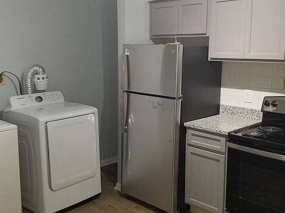4th image of 1624 W Lexington St