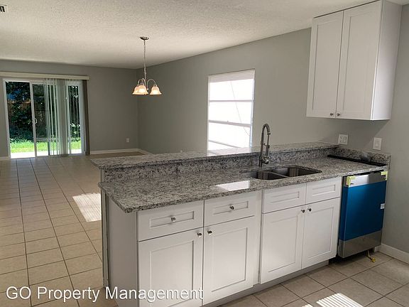 4th image of 6915 Sunny Lane Ave