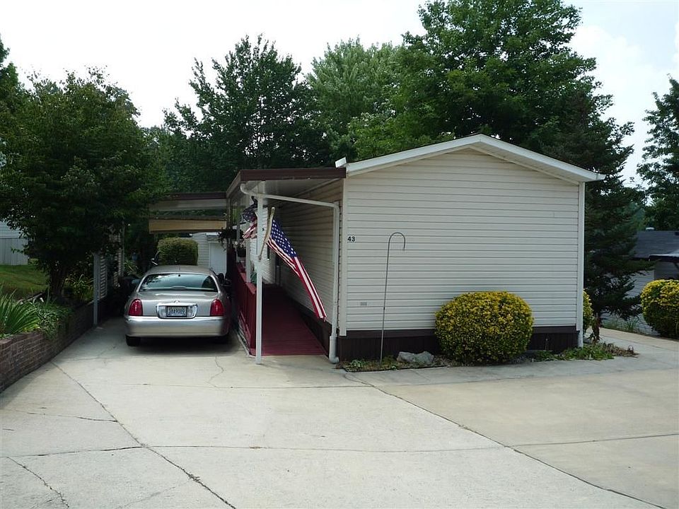 1st image of 43 Petunia Dr