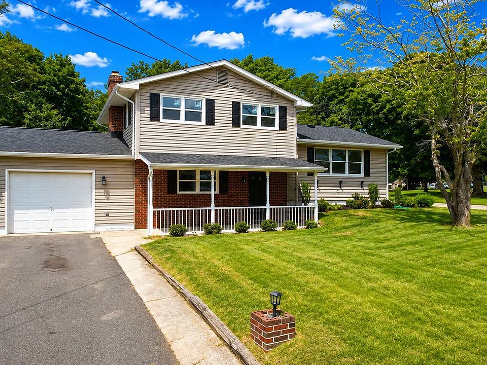 1st image of 1 Kennedy Dr