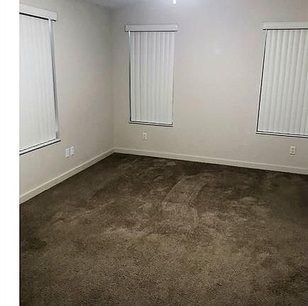 5th image of 5500 SW 32nd Ter