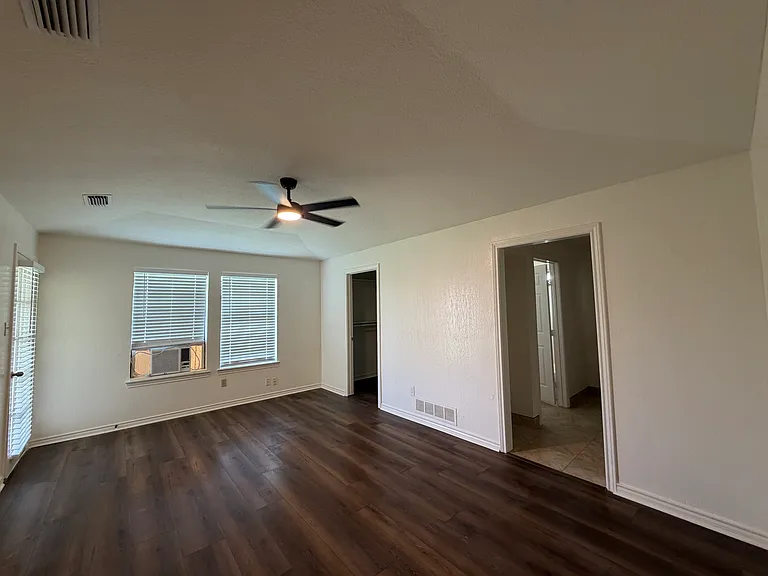 4827 State Highway 276 — Photo 11
