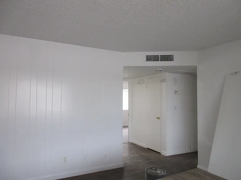 2132 W Princeton Ave #E — Photo 7