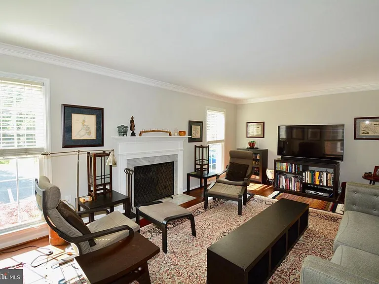 6153 Summer Park Ln — Photo 6