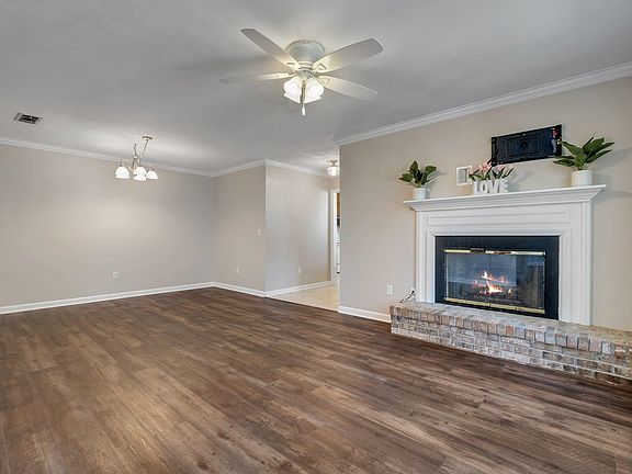 5th image of 550 Teal Ln