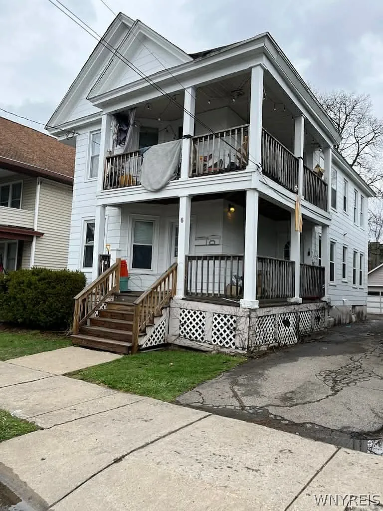 6 Meeker Ave photo 1